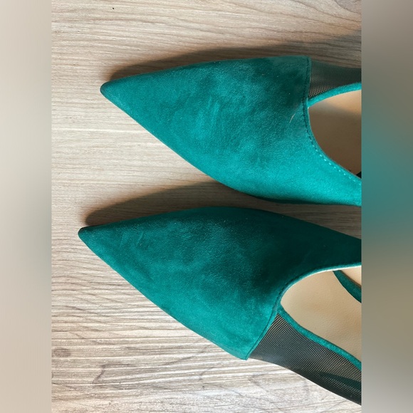 New suede and mesh pumps - Picture 2 of 4